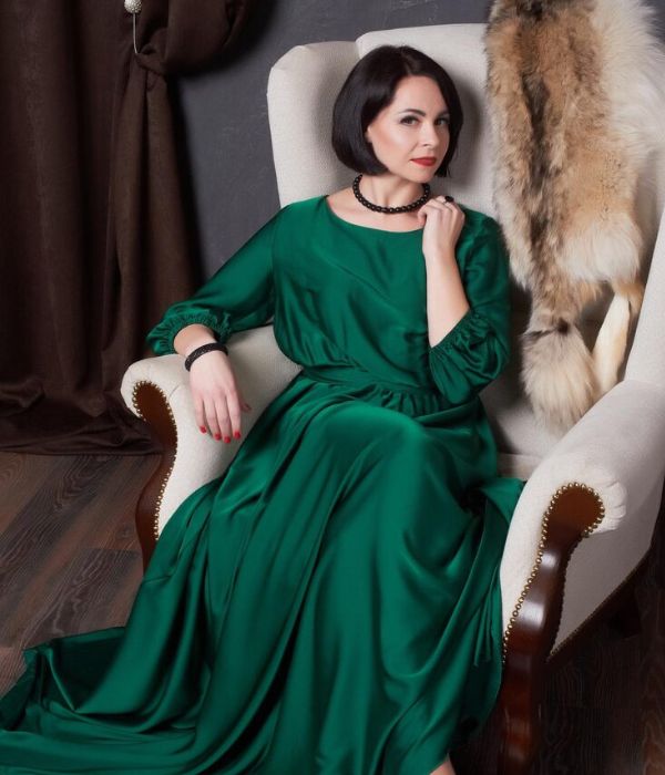 Women’s Velvet Classic Gown